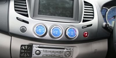 Как снять панель Mitsubishi L200