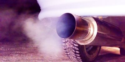 Стреляет в глушитель: причины хлопков при сбросе газа, при нажатии на газ, на холостом ходу