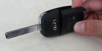 Как поменять батарейку в ключе KIA