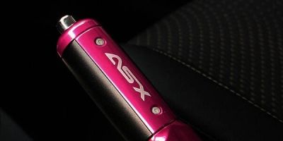 Как подтянуть ручной тормоз на Mitsubishi ASX