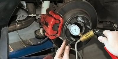 Замена жидкости в тормозной системе автомобилей японской марки Nissan